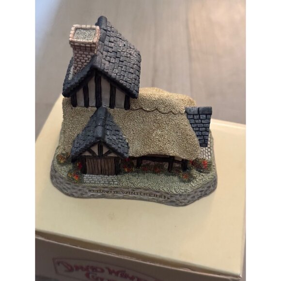 David Winter Cottage The Cartwrights Cottage Collectible Miniature - Picture 1 of 8